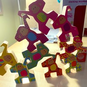 Wooden stacking monkeys toy for children